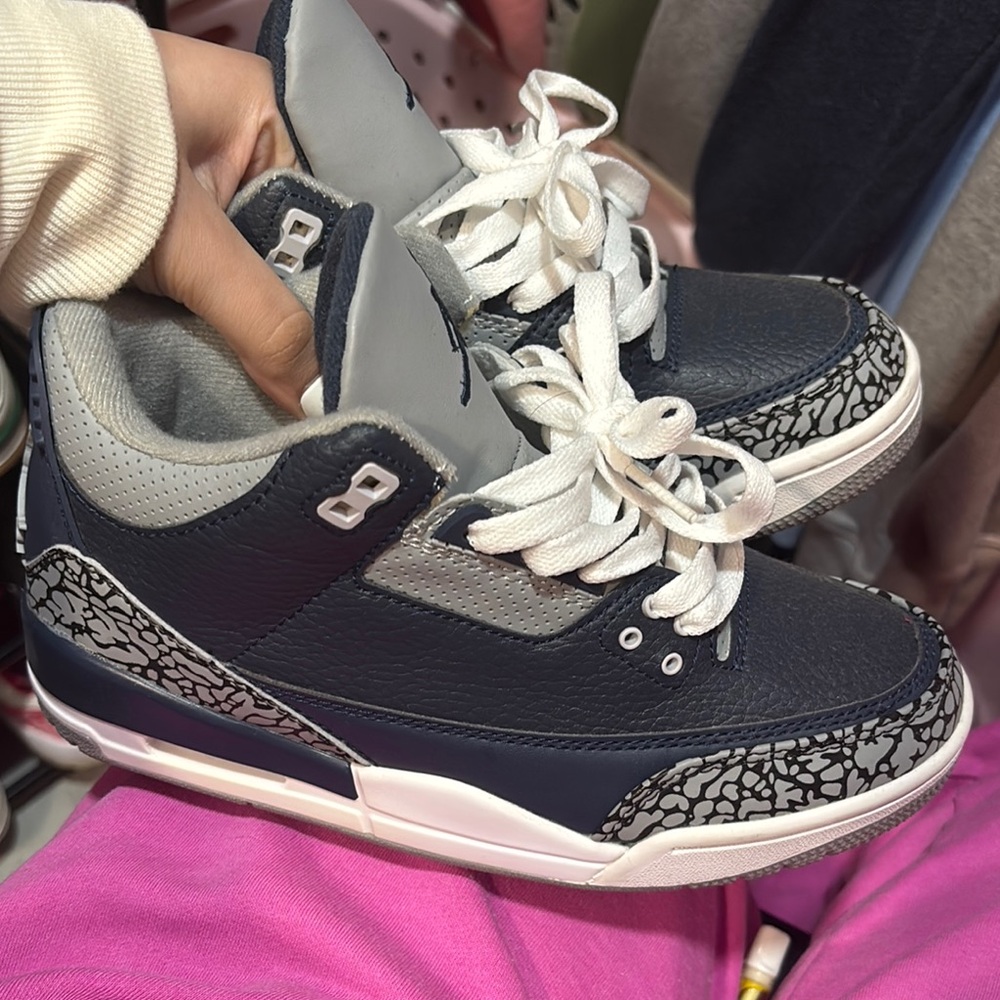 Air Jordan 3 Retro Navy Sneakers